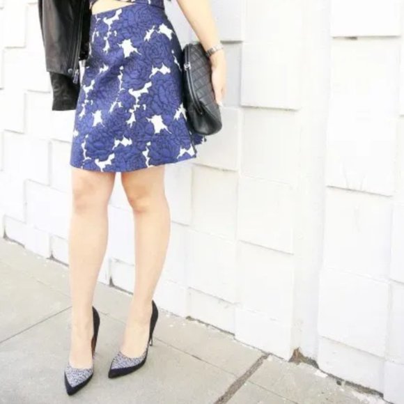 Lucy Paris Blue and White Floral Flared Skirt - Picture 10 of 10